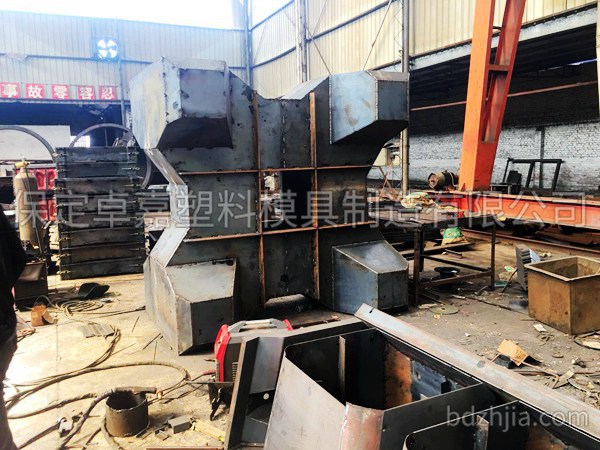 鋼模具